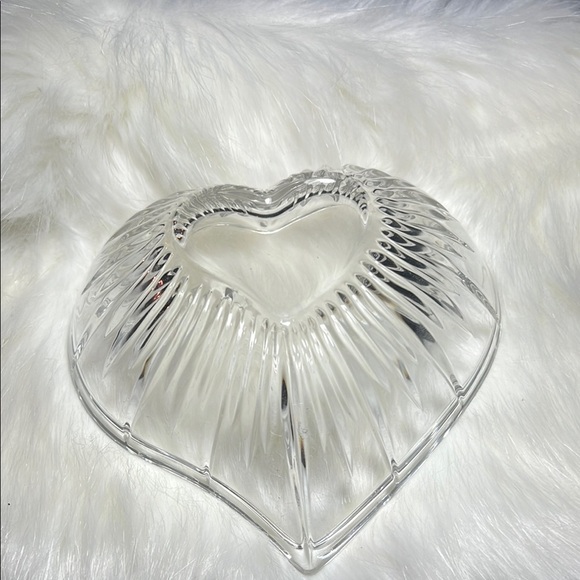 Crystal  Clear Heart-Shaped Glass Bowl - Picture 3 of 4